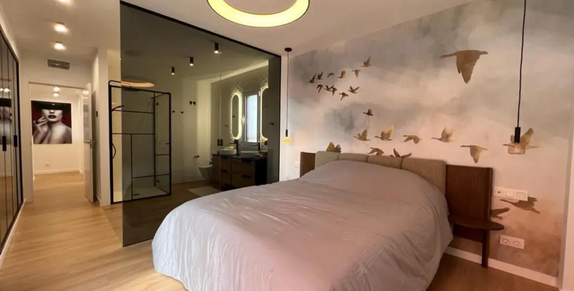 Продажа двухуровневого пентхауса в New Golden Mile 9