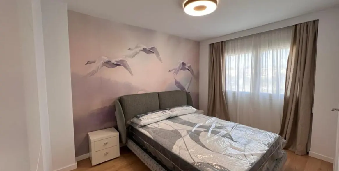 Продажа двухуровневого пентхауса в New Golden Mile 13