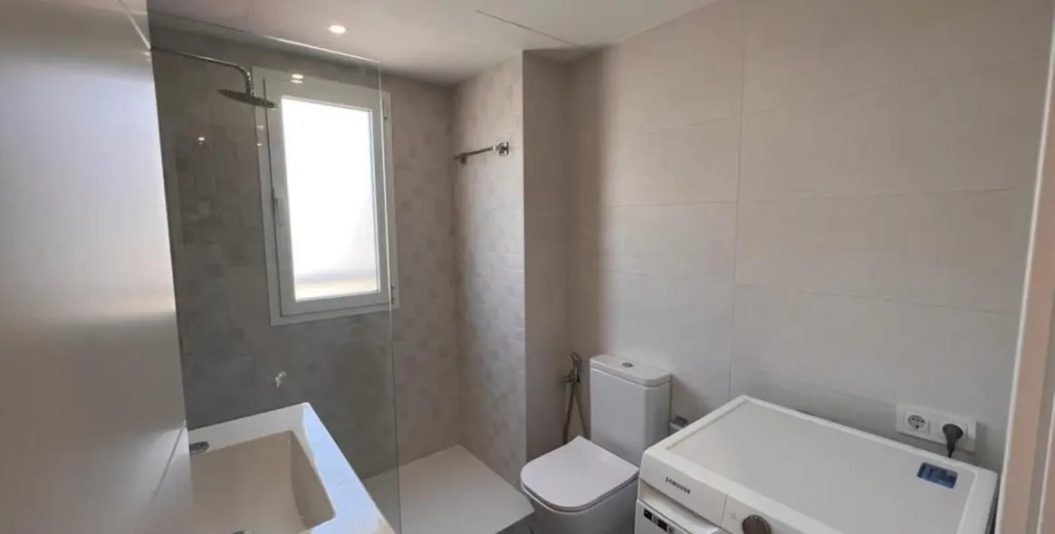 Продажа двухуровневого пентхауса в New Golden Mile 17