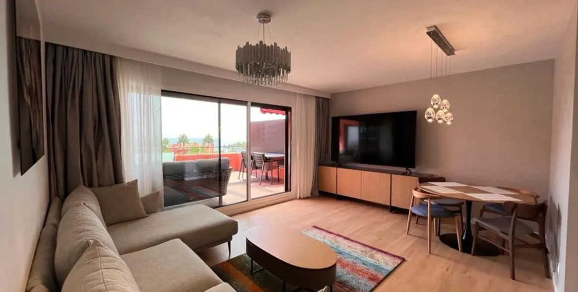 Продажа двухуровневого пентхауса в New Golden Mile 18