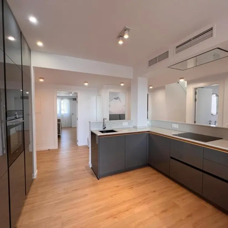 Sale of penthouse duplex in New Golden Mile