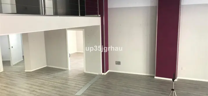 Venta de local comercial en Estepona 1