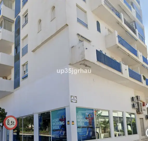 Venta de local comercial en Estepona