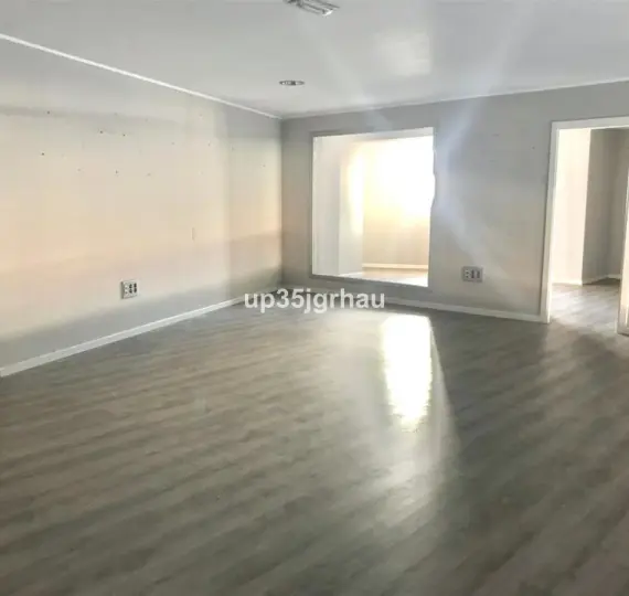 Venta de local comercial en Estepona