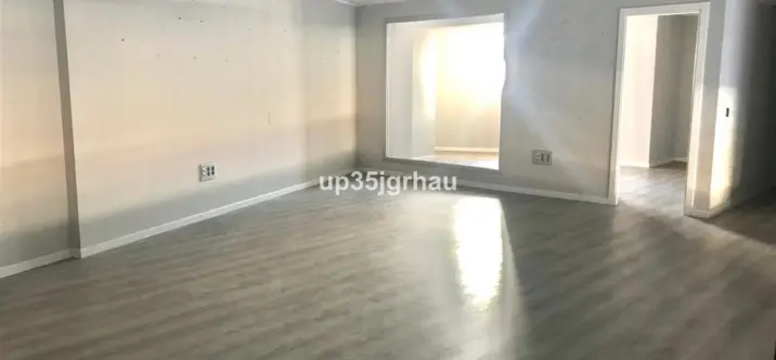 Venta de local comercial en Estepona 3