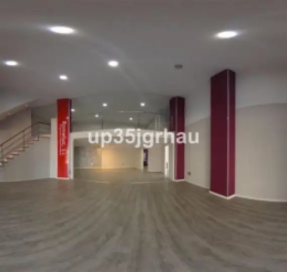 Venta de local comercial en Estepona