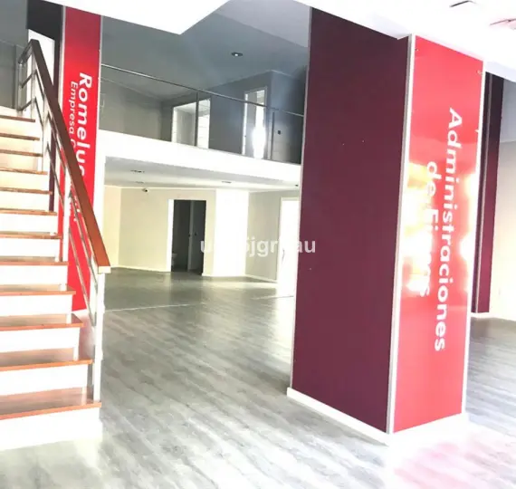 Venta de local comercial en Estepona