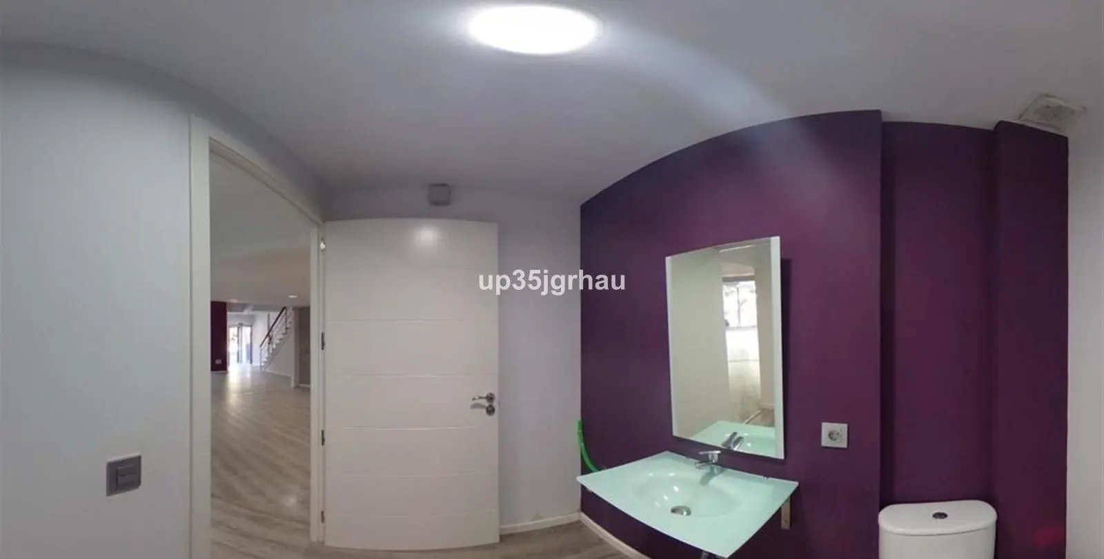 Sale of commercial premises in Estepona 12