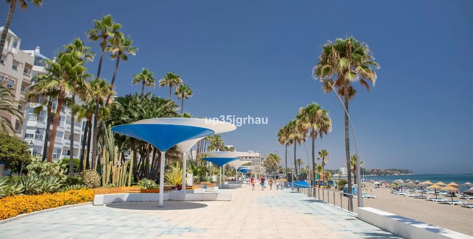 Sale of commercial premises in Estepona 22