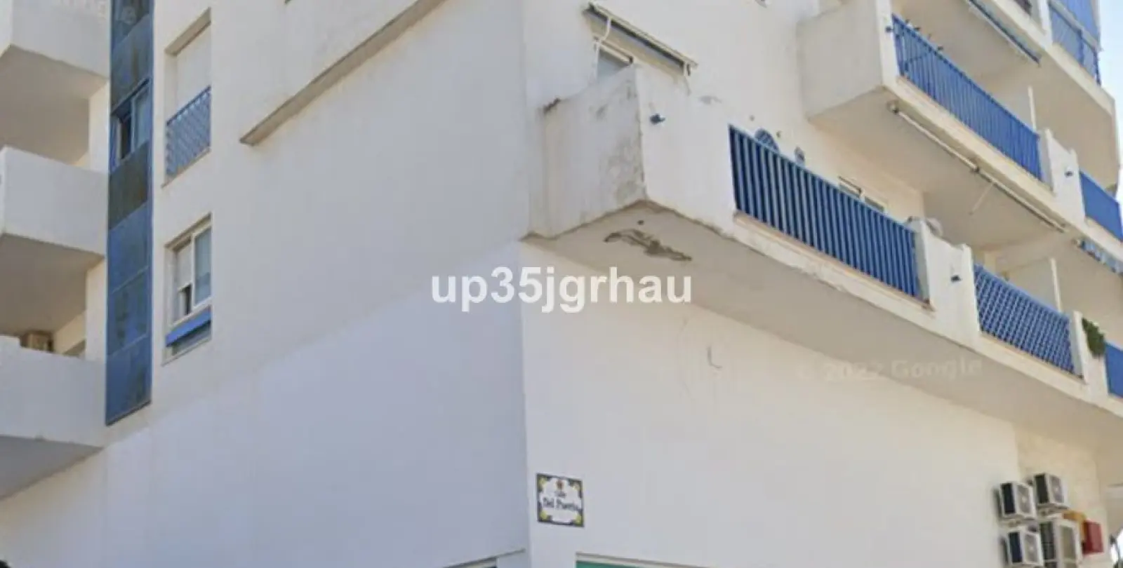 Venta de local comercial en Estepona 3