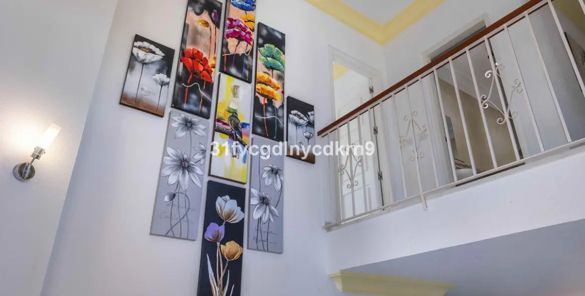 Sale of detached villa in Estepona 30