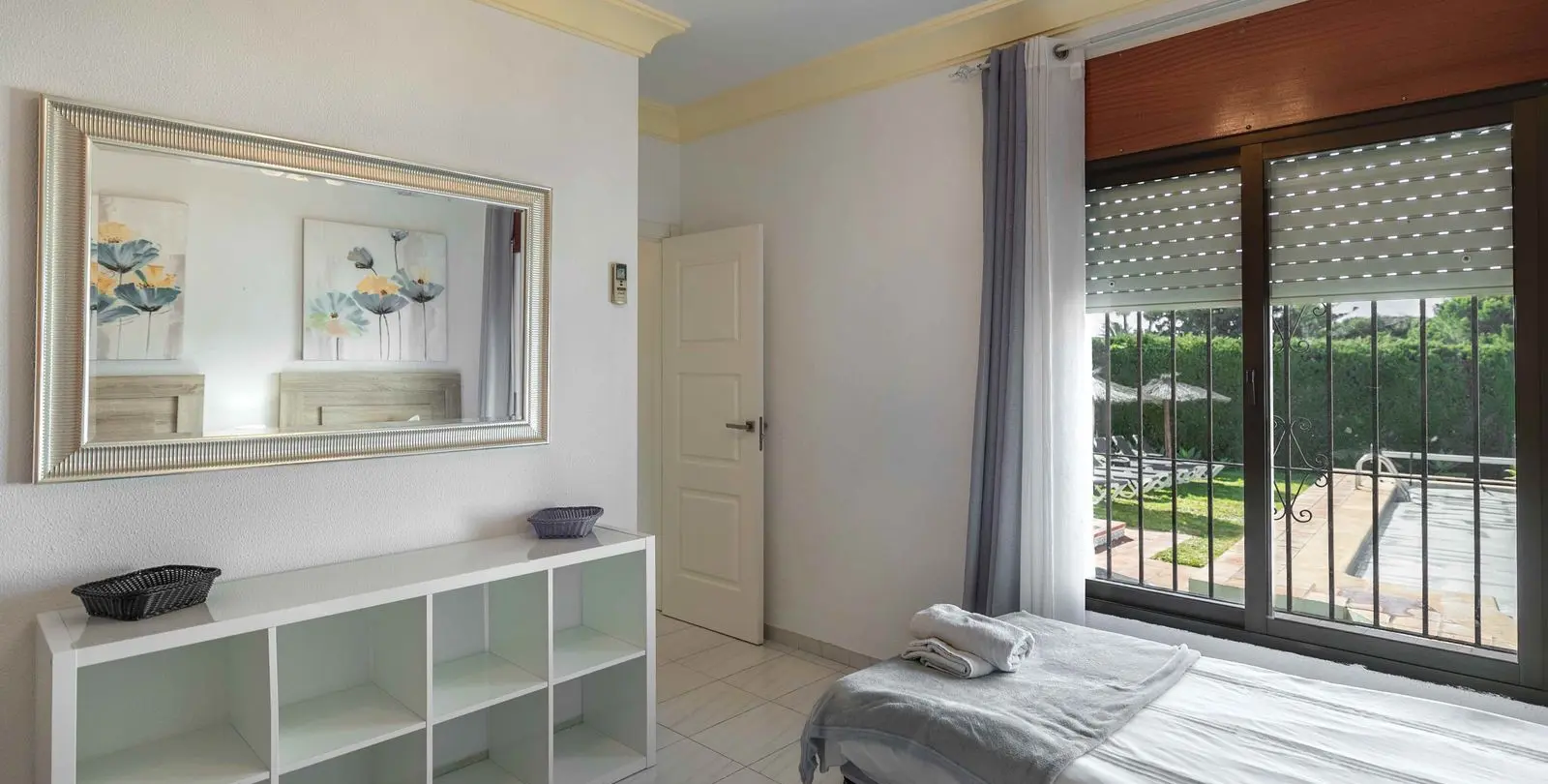 Sale of detached villa in Estepona 27