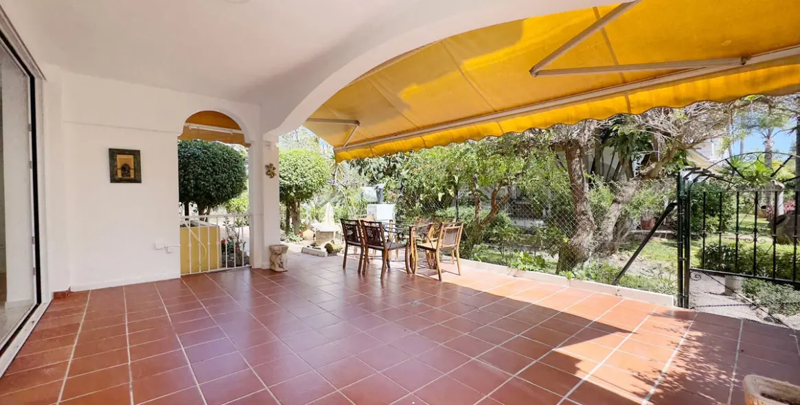Sale of ground floor apartment in Marbella 6
