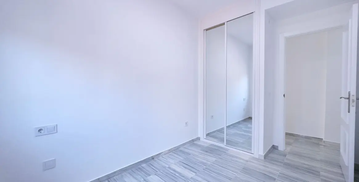 Sale of ground floor apartment in Marbella 19