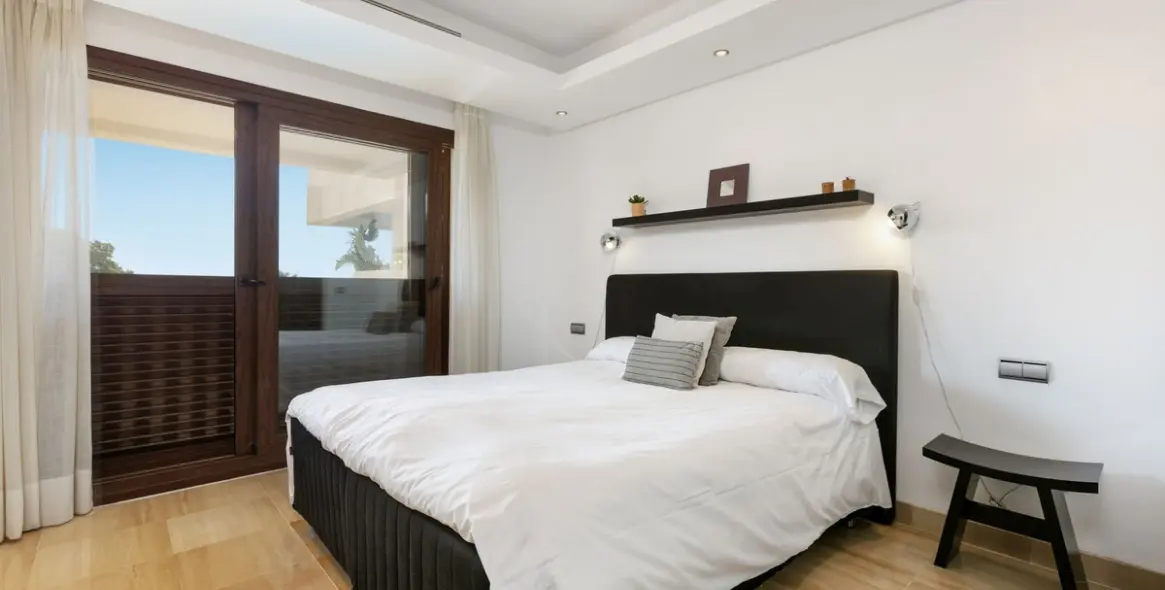 Продажа двухуровневого пентхауса в Estepona 5