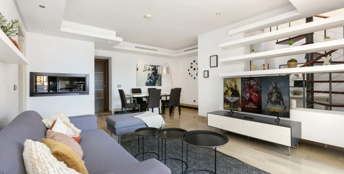 Продажа двухуровневого пентхауса в Estepona 7