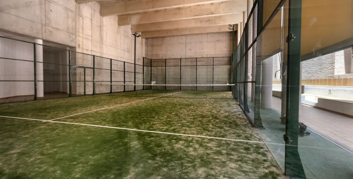 Sale of penthouse duplex in Estepona 24