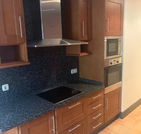 Ground floor apartment R5048143