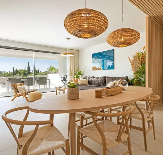 Продажа апартаментов на среднем этаже в Benahavís