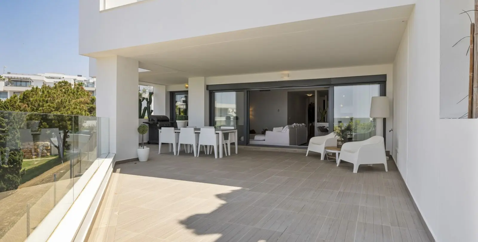 Sale of ground floor apartment in Cabopino 6