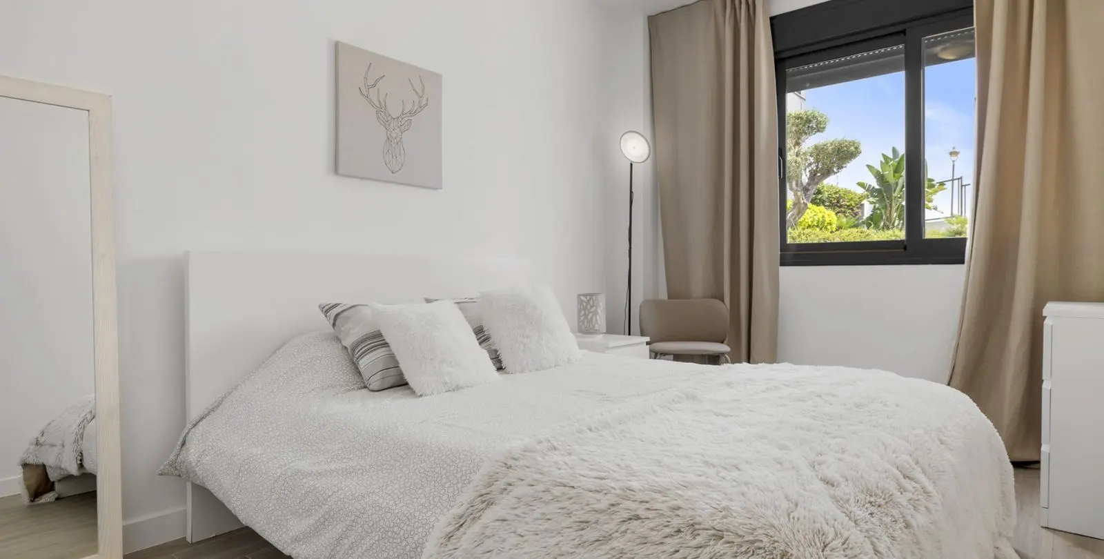 Sale of ground floor apartment in Cabopino 24