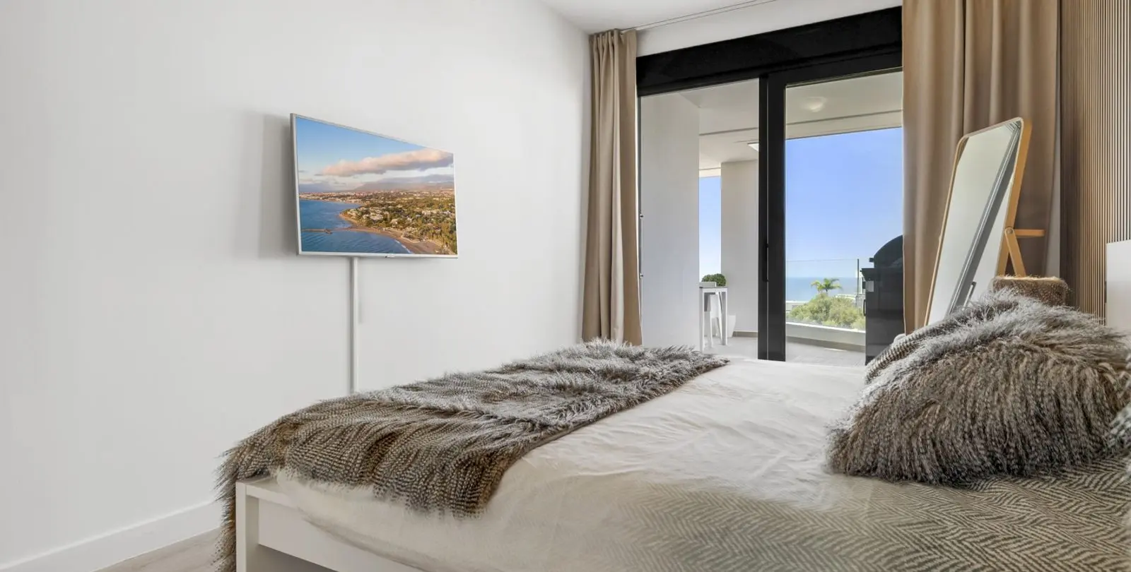 Sale of ground floor apartment in Cabopino 27