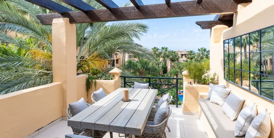 Продажа двухуровневого пентхауса в Atalaya 12