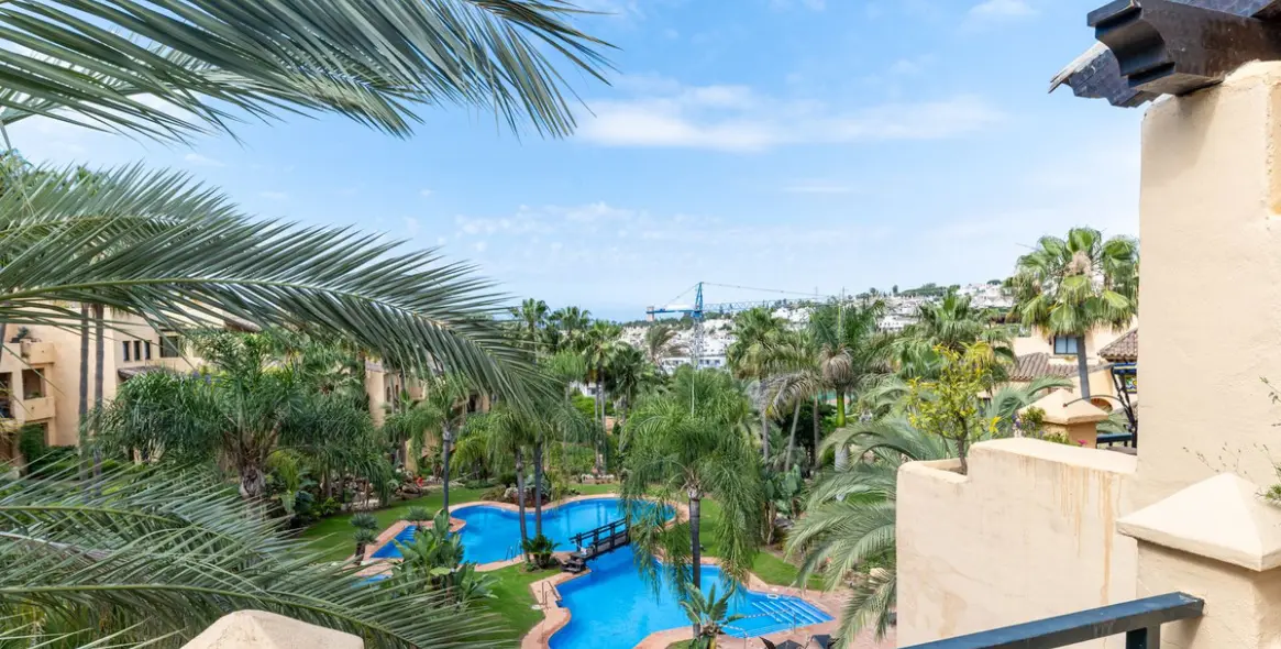 Продажа двухуровневого пентхауса в Atalaya 13