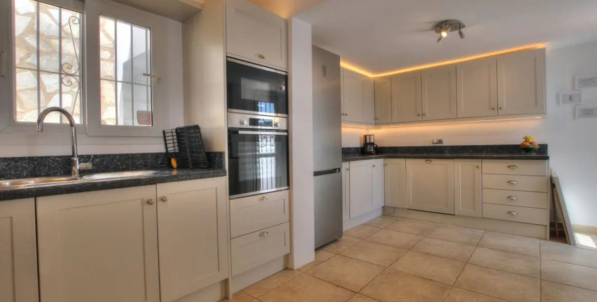 Продажа  отдельно стоящей виллы в La Cala de Mijas 9