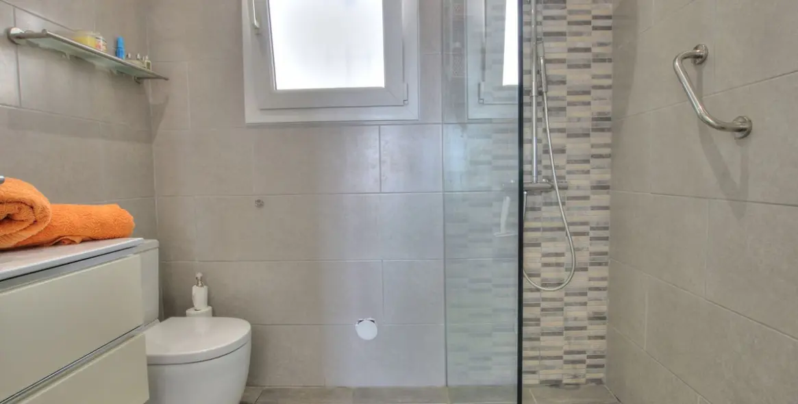 Продажа  отдельно стоящей виллы в La Cala de Mijas 15