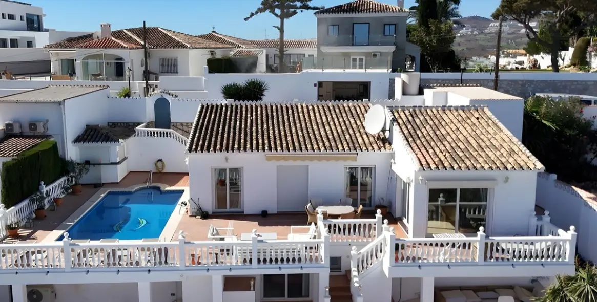 Sale of detached villa in La Cala de Mijas 1