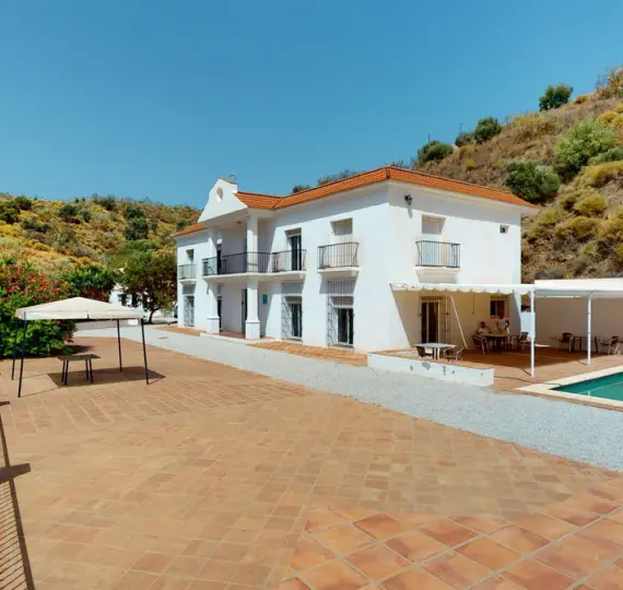 Venta de villa independiente en Macharaviaya