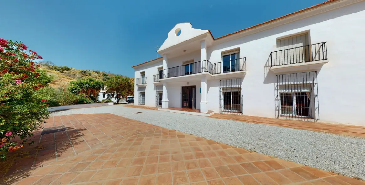 Venta de villa independiente en Macharaviaya 7