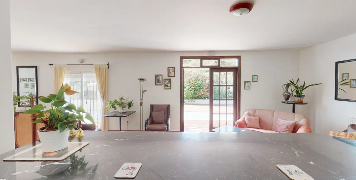 Venta de villa independiente en Macharaviaya 8