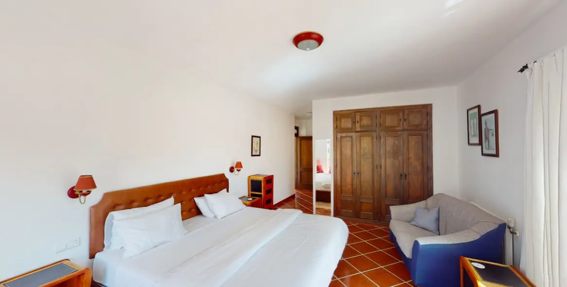 Sale of detached villa in Macharaviaya 30