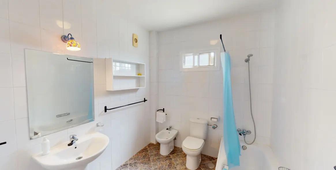 Sale of detached villa in Macharaviaya 38