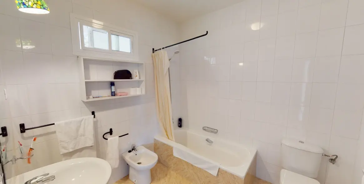 Sale of detached villa in Macharaviaya 41