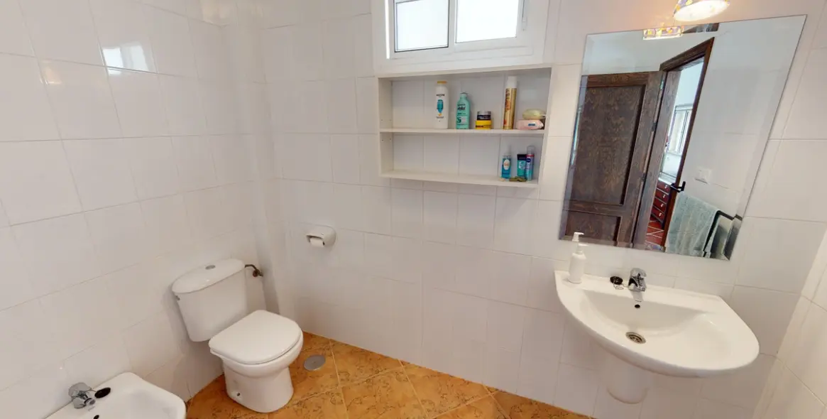 Sale of detached villa in Macharaviaya 44