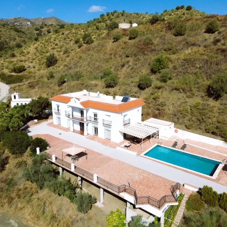 Sale of detached villa in Macharaviaya