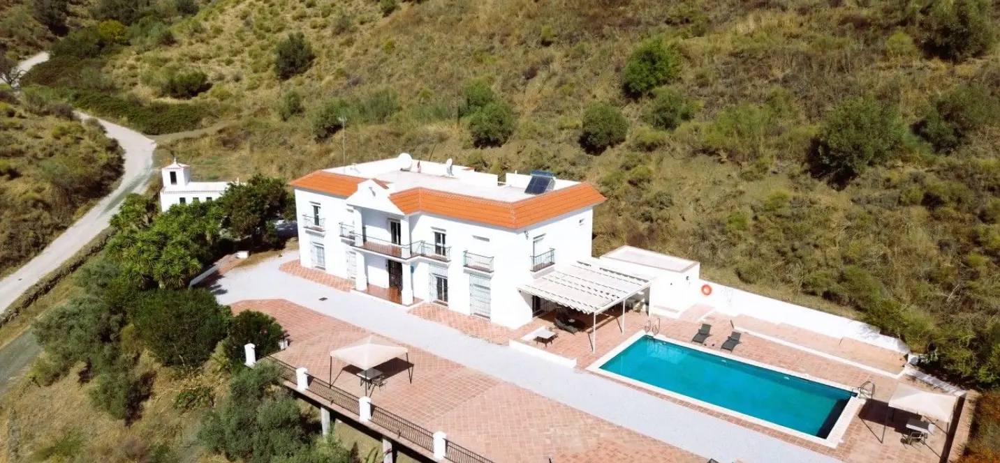Sale of detached villa in Macharaviaya 0