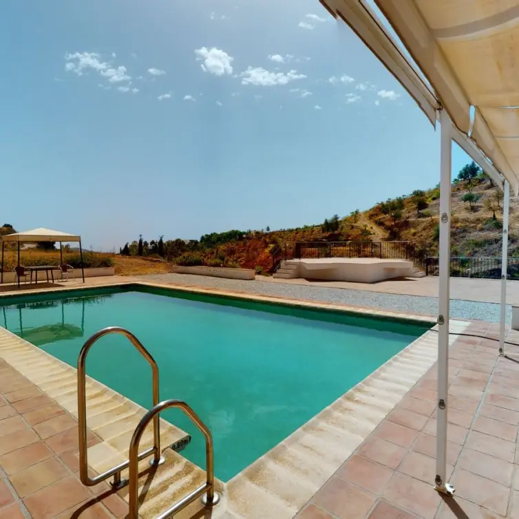 Sale of detached villa in Macharaviaya