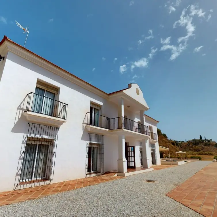 Sale of detached villa in Macharaviaya