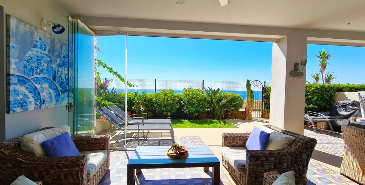 Sale of ground floor apartment in Casares Playa 2
