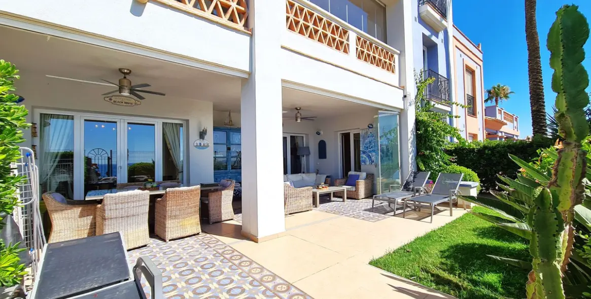 Sale of ground floor apartment in Casares Playa 4