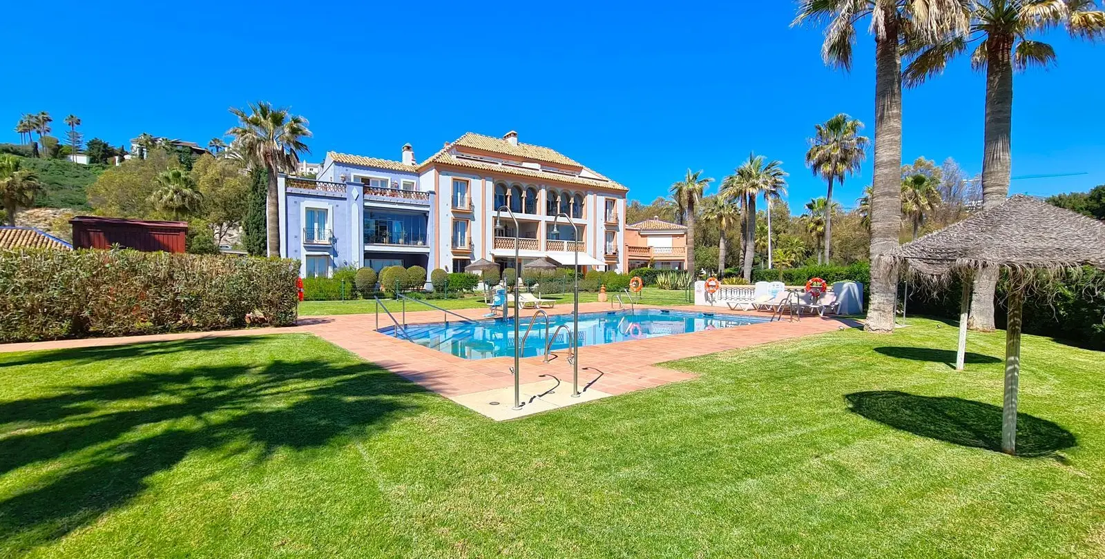 Venta de apartamento en planta baja en Casares Playa 46