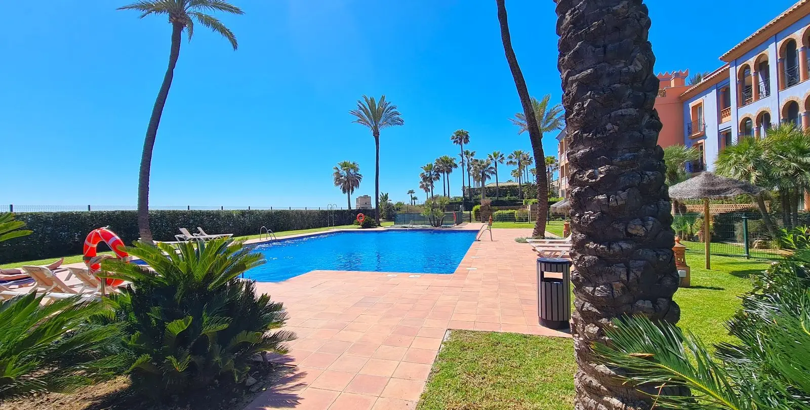 Venta de apartamento en planta baja en Casares Playa 49