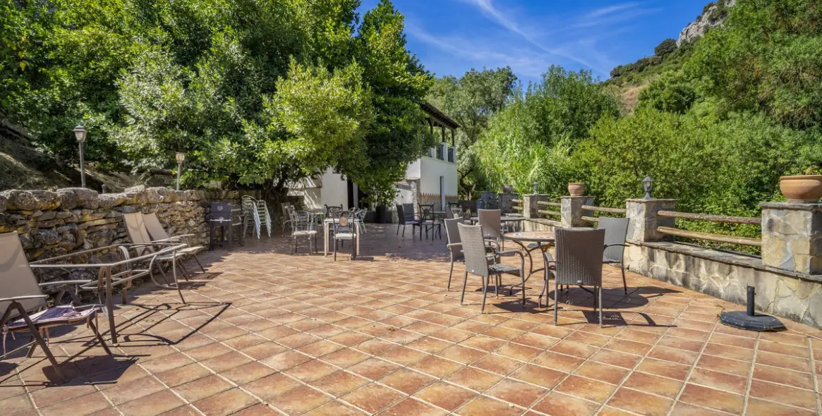 Продажа отеля в Benaoján 33