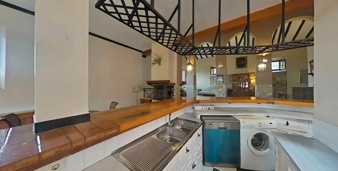 Sale of detached villa in Nerja 5