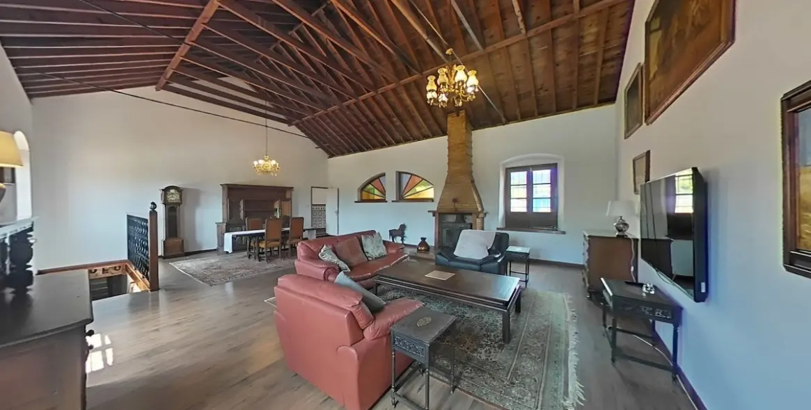 Sale of detached villa in Nerja 10