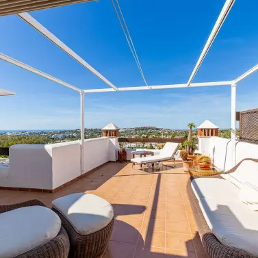 Sale of penthouse duplex in Nueva Andalucía